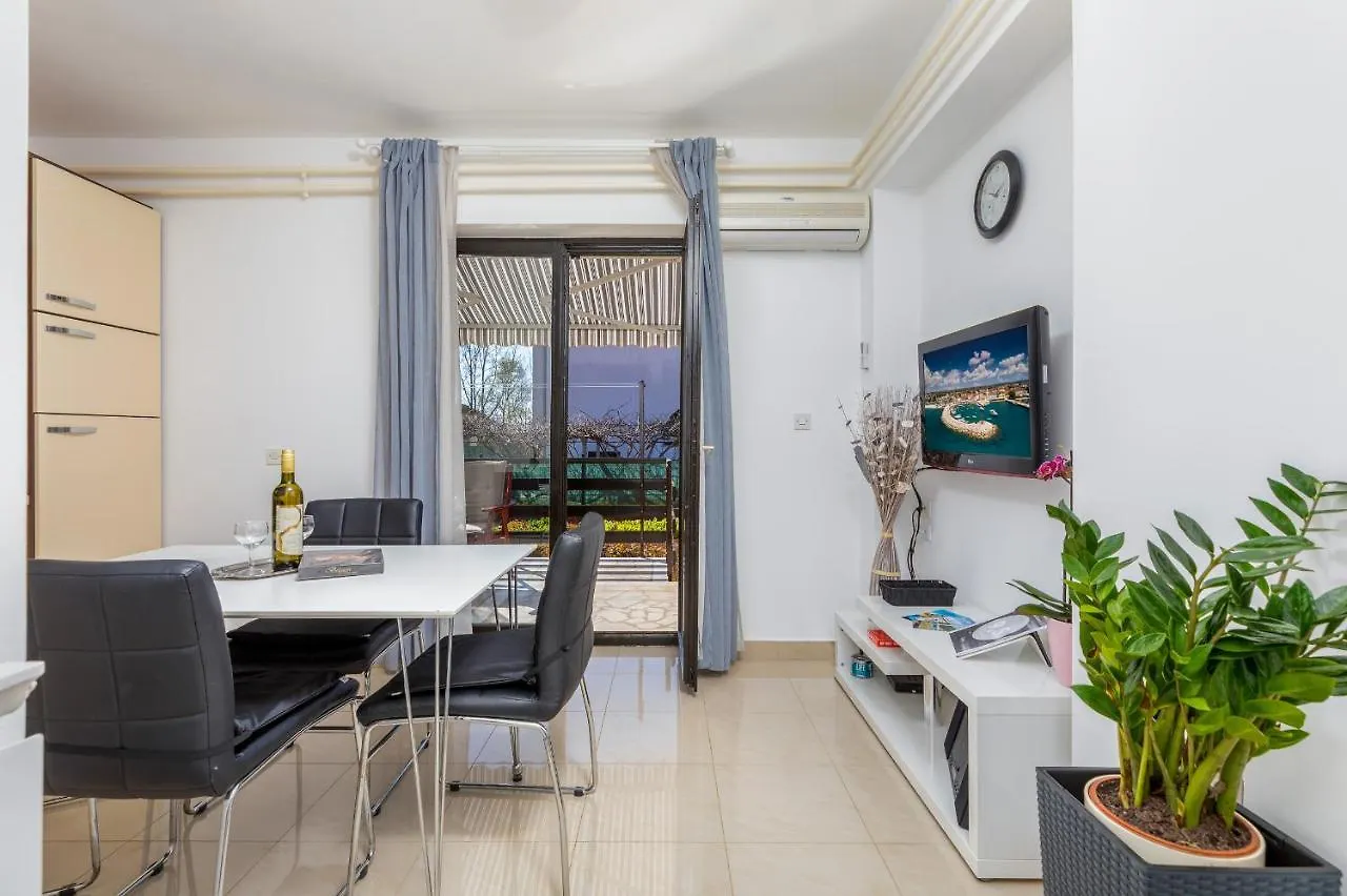 Dany Apartment Fazana Croatia