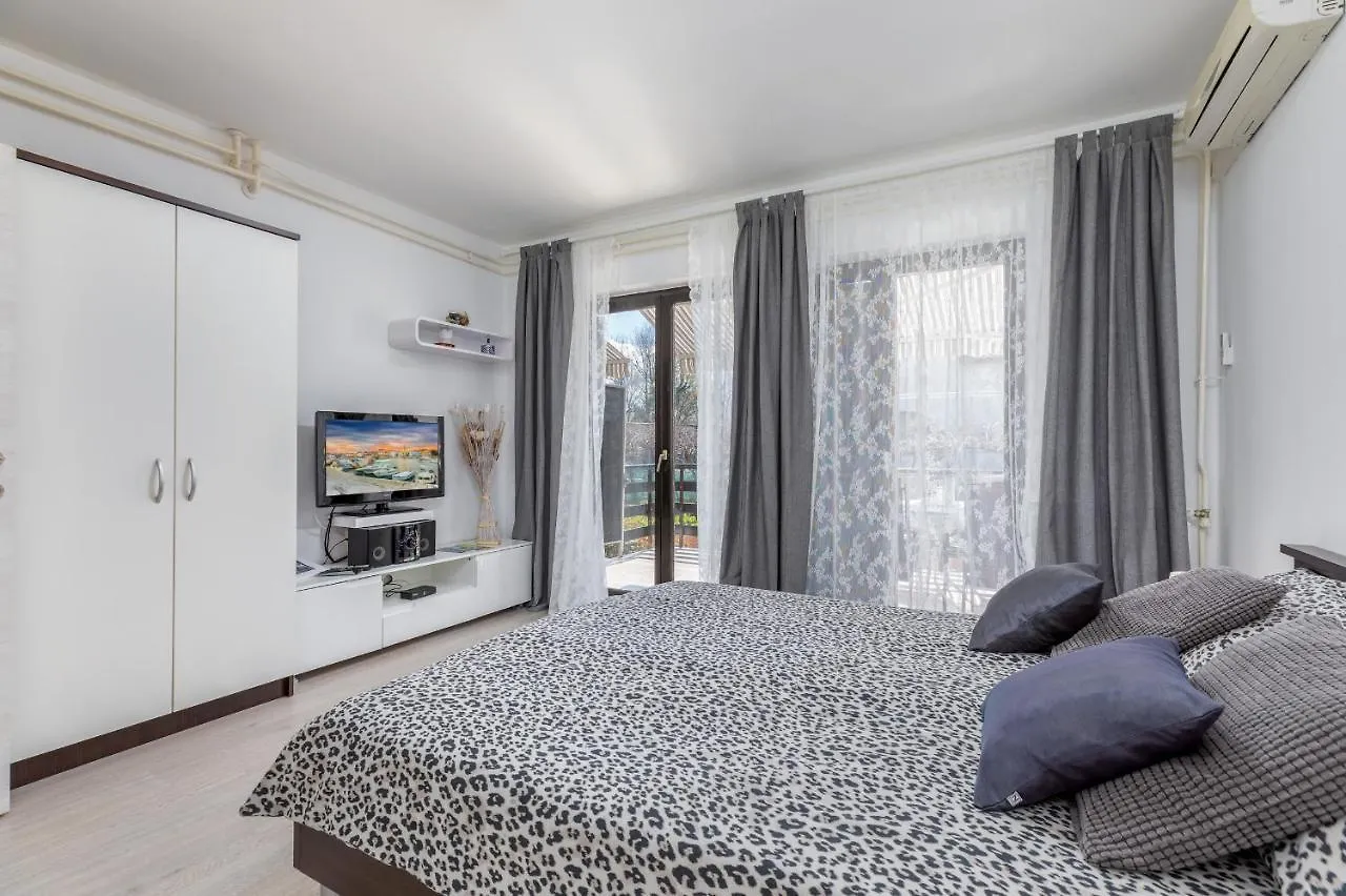 Dany Apartment Fazana 0*,  Croatia