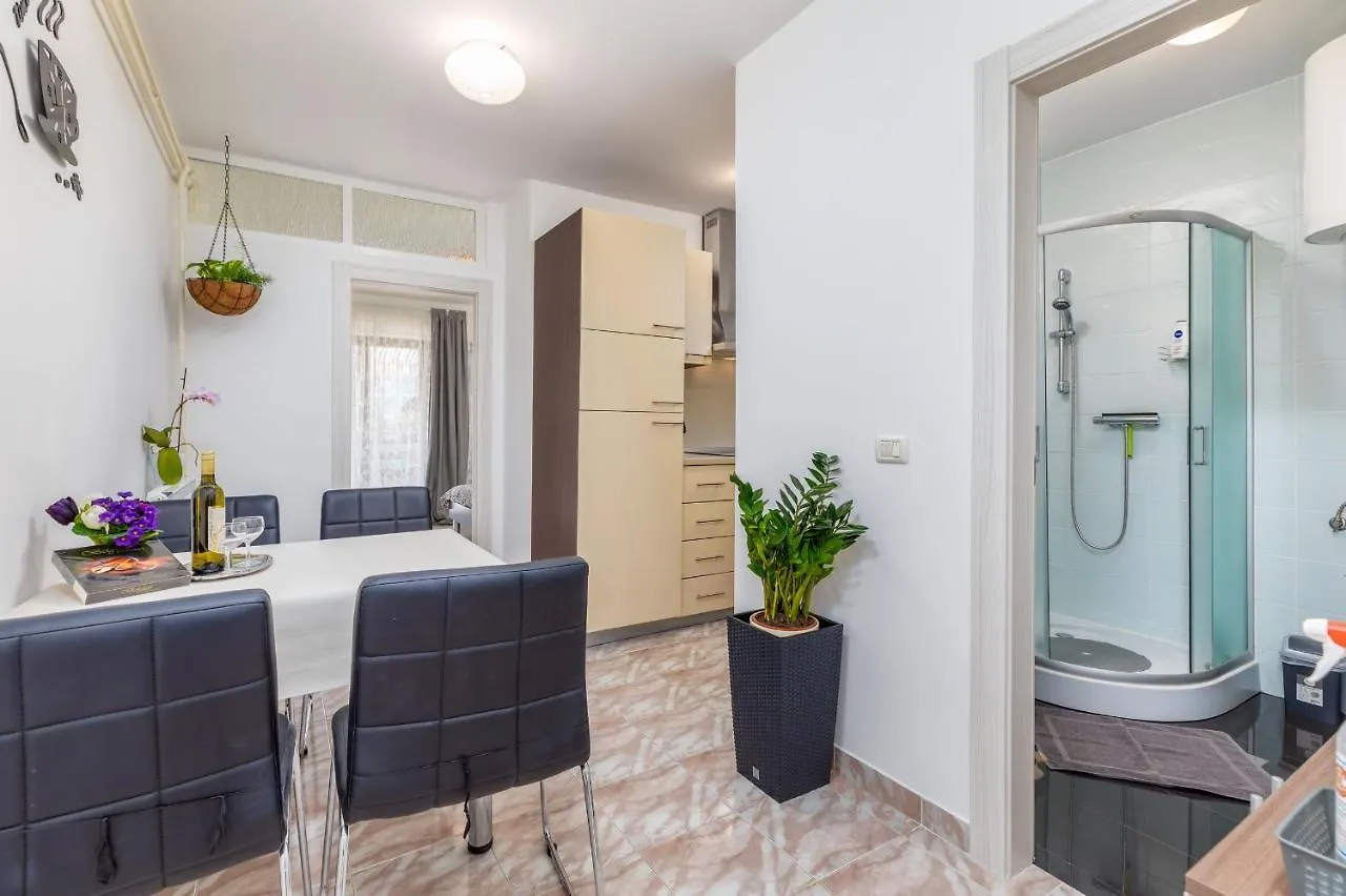 Dany Apartment Fazana Croatia